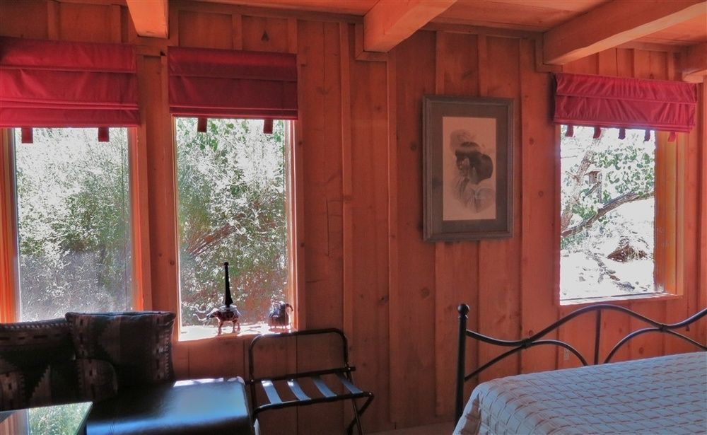 Silver River Adobe Inn Bed And Breakfast Фармінґтон Екстер'єр фото