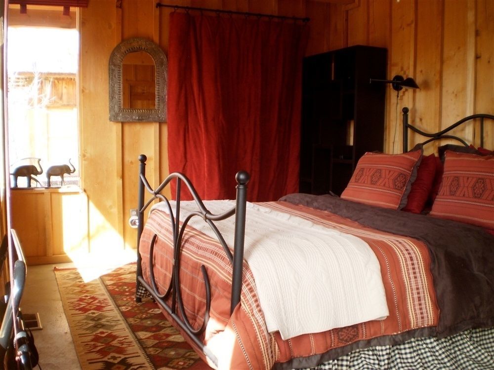 Silver River Adobe Inn Bed And Breakfast Фармінґтон Екстер'єр фото